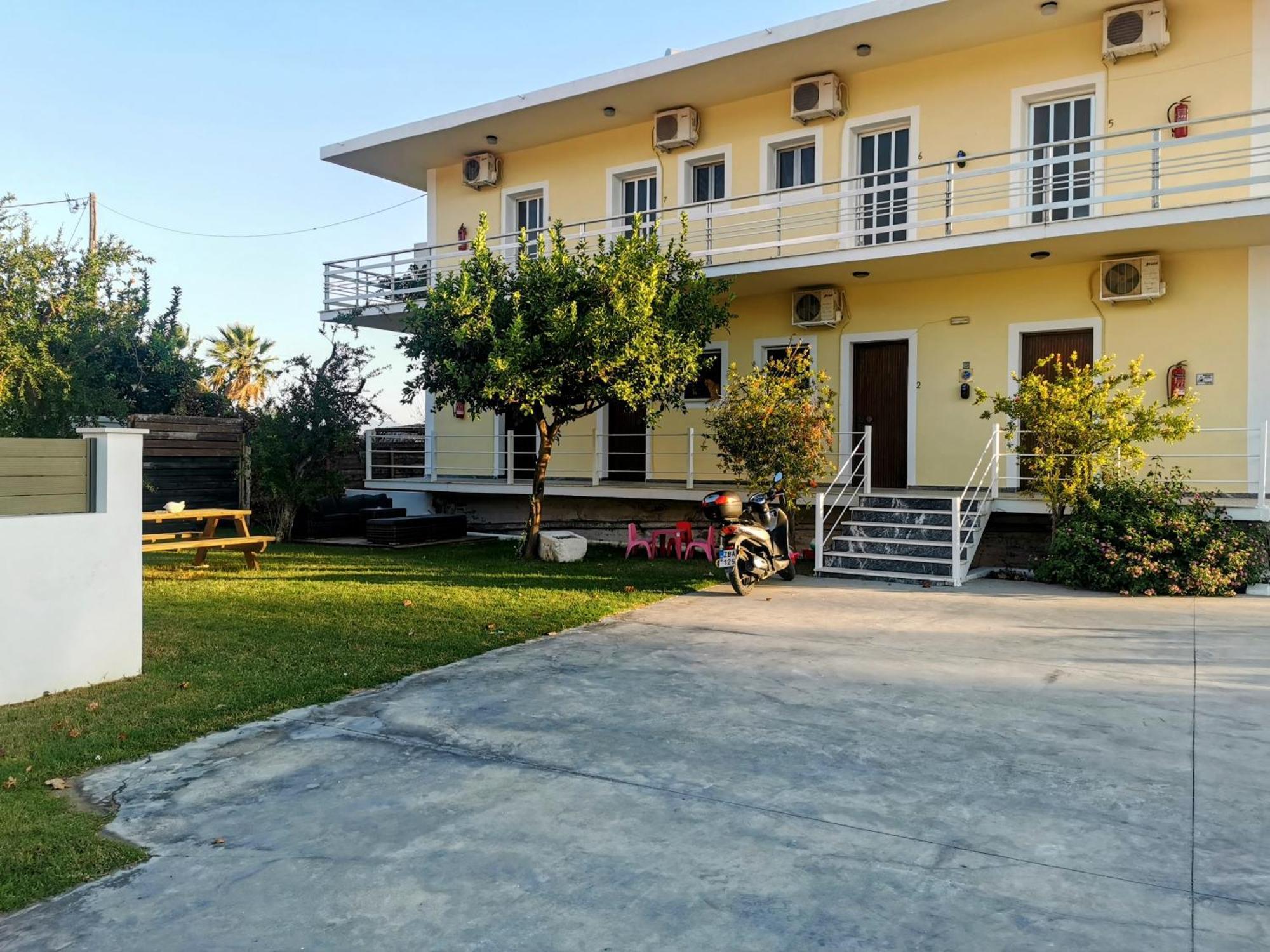 אליקס Anatolikos Rooms מראה חיצוני תמונה